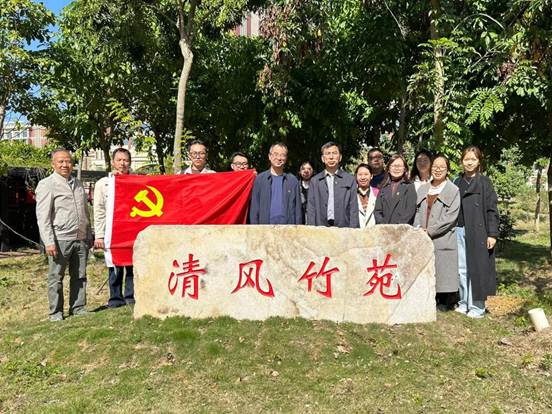 ed685c23a55bd6bf4bc6df6265b0106d