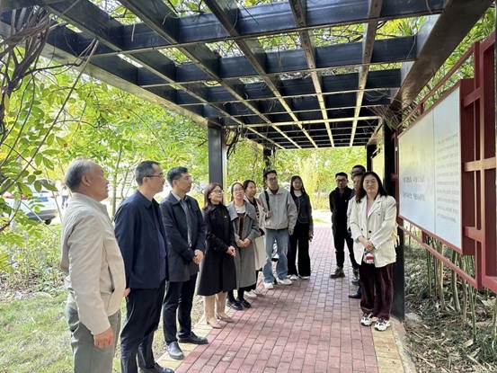 1daae6610ea370063c0f2d5767f5464a